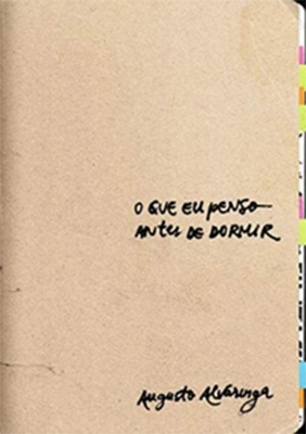 o que eu penso antes de dormir: capa do livro, lisa, em tom neutro, com o título ao centro alinhado à esquerda e nome do autor na lateral inferior esquerda.