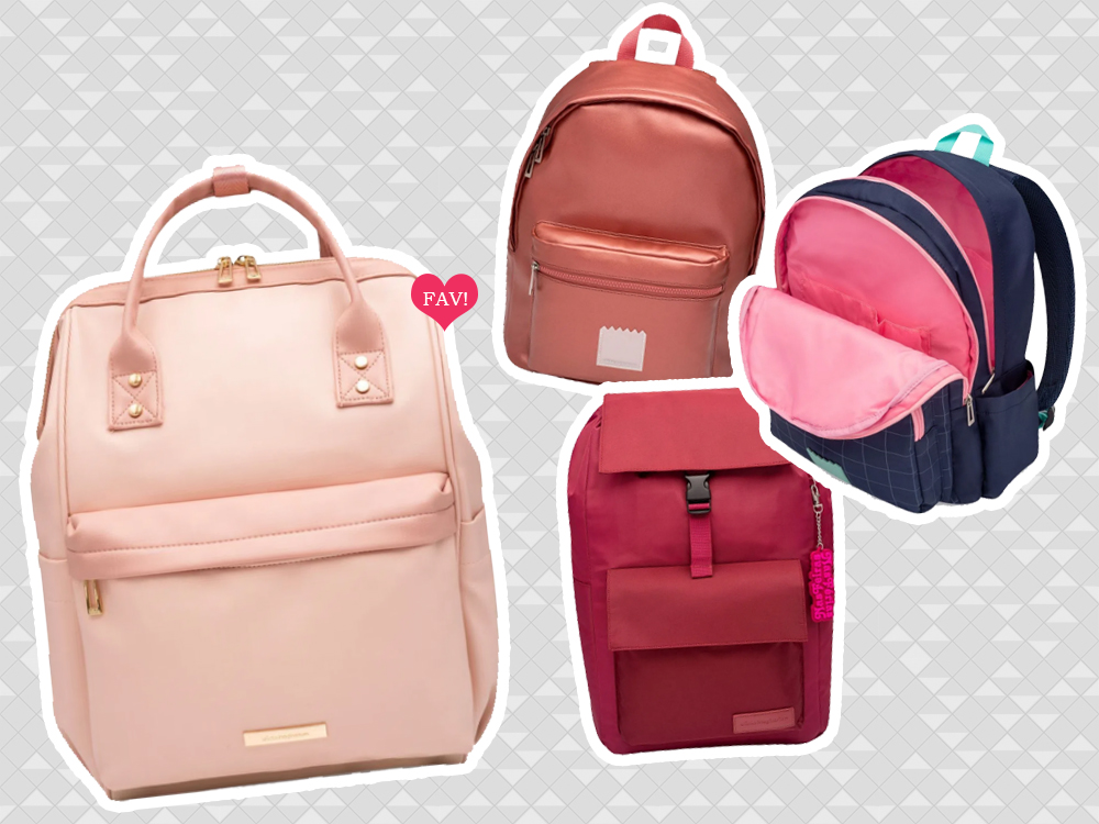 Montagem contendo quatro mochilas da marca Imaginarium em um fundo geométrico, todas na cor rosa. Em destaque, num tamanho maior que as outras e com um coração de favorita em cima, há uma mochila rosa claro com bolso na frente e duas opções de alça, de mão, em cima, e para colocar nas costas. As outras são todas apenas para usar nas costas, um em tom metálico, outra azul marinho com detalhes e interior rosa e a última uma mochila térmica, robusta, em tom que puxa para o vinho.
